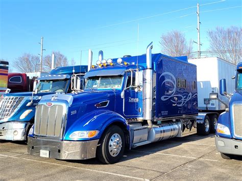 Mid America Trucking Show Parking Lot Sean S