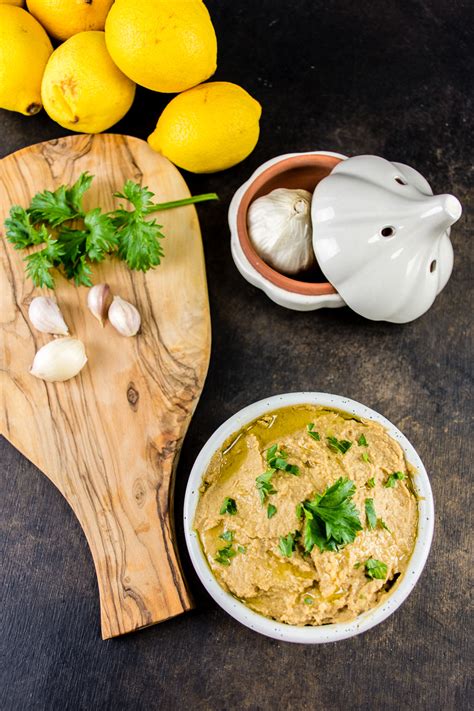 Balsamic Caramelized Onion Hummus