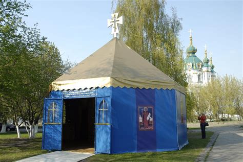 Демонтаж церкви-МАФу біля Десятинної: в музеї історії розповіли про ...
