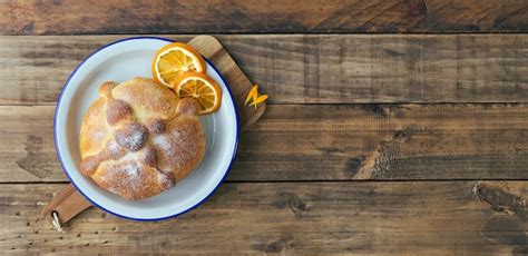 Pan De Muerto Sobre Fondo Azul Comida Típica Mexicana Celebración Del