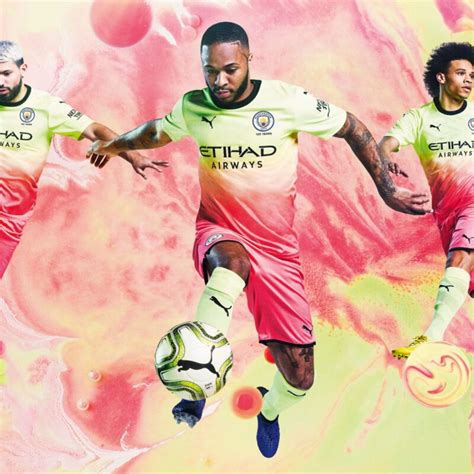 Puma Pr Sente Les Maillots De Manchester City