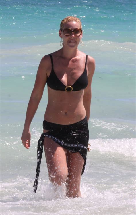 Katherine Heigl Bikini Photos Sexiest Swimsuit Pictures Closer Weekly