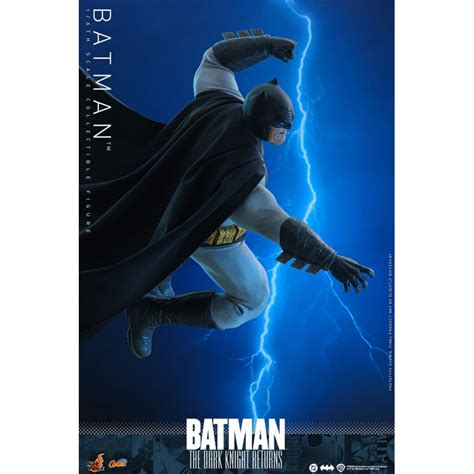 Batman Hot Toys CMS024 The Dark Knight Returns 1 6 Action Figure