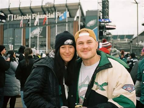 Who Is Zach Bryans Wife Is He Even Married
