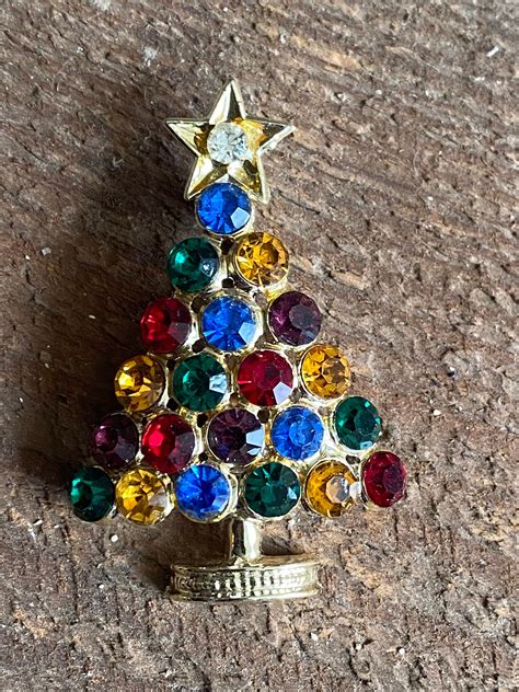 Beautiful Vintage Christmas Tree Brooch With Sparkly Etsy Uk