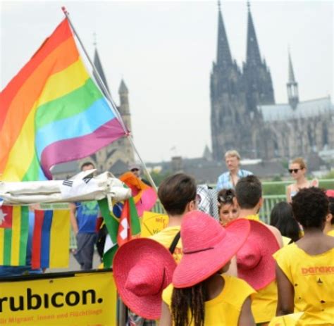 Sicherheit Hunderttausende Menschen Bei Csd Parade In Köln Erwartet Welt