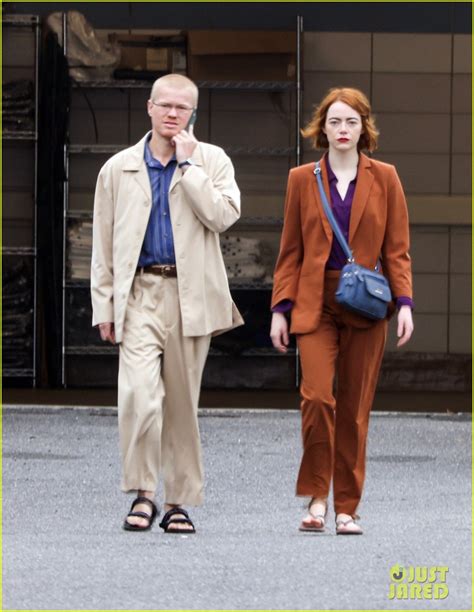 Emma Stone Strikes A Pose While Filming New Movie And With Jesse