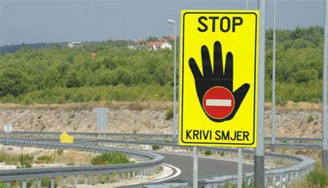 Prvi Uvodimo 3D Signalizaciju Za Krivi Smjer Na Autocestama 24sata