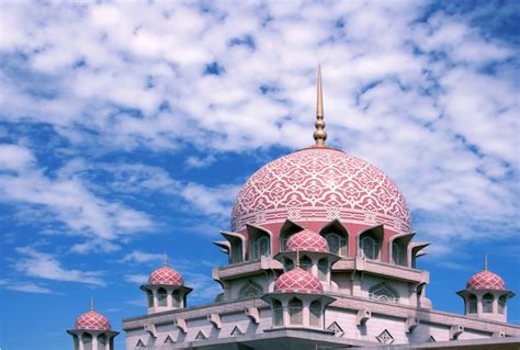 Premium Photo | Putra mosque malaysia