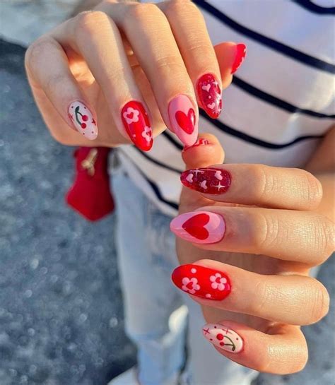 Romantic Resonance 2024 Valentines Day Nail Art Trends Valentines Day