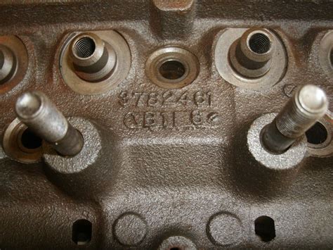 Chevy Small Block Engine Cylinder Head 3782461 Camel Hump Fuelie Head Ebay