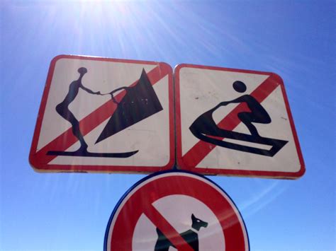 It’s terrifying : r/CrappyDesign