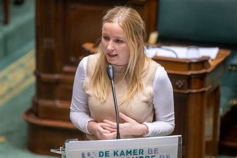 Vooruit Neemt Opnieuw De Banken In Het Vizier De Concurrentie Blijft