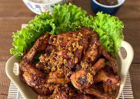 Resep Ayam Goreng Bumbu Kuning oleh dine kitchen - Cookpad