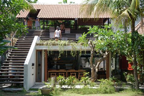 Seminyak — Titik Temu Coffee And Roastery