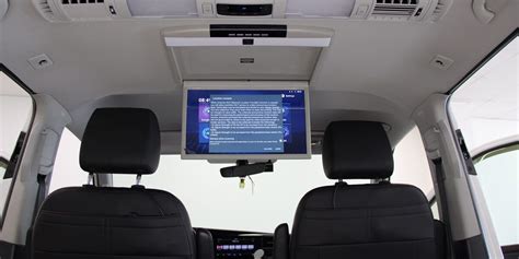 Потолочный монитор в Volkswagen Multivan - Car Custom