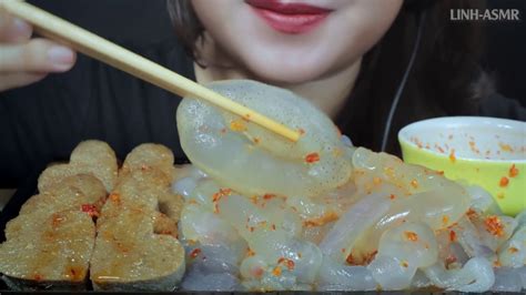 Asmr Eating Raw Jellyfish With Tuna Fish Cake Spicy Sauce Youtube