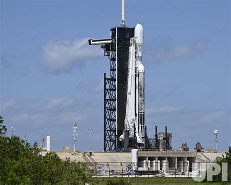 Photo Spacex Prepares To Launch The Viasat Satellite From The Kennedy