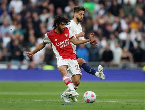 Arsenals Mohamed Elneny Signs New Contract