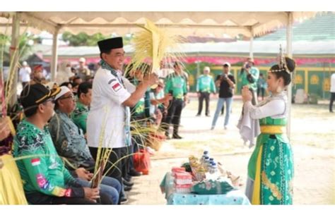 Abah Zairullah Buka Kite Festival Di Pagatan