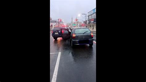 Motorista Dorme Carro Parado Na Sinaleira Em Rio Do Sul YouTube