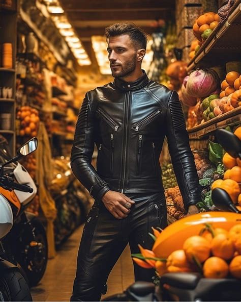 Pin By Lars Thomas On Men And Leather Metrosexual Men Fashion Mens Leather Clothing Men In