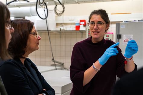 Terugblik Bezoek Minister Conny Helder Aan Het Herseninstituut