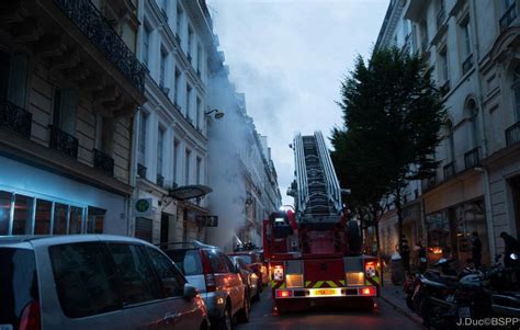 Paris Un Mort Dans Lincendie Dun Immeuble Dans Le 3e Arrondissement