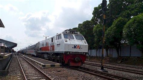 Ini Jadwal Lengkap Dan Terbaru Keberangkatan Kereta Api Dari Stasiun