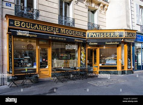 Old french bakery shop hi-res stock photography and images - Alamy