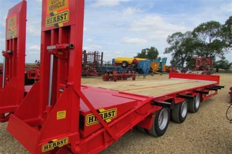 Herbst Low Loader 26ft Tri Axle Heavy Duty Plant Trailer 26ft 33