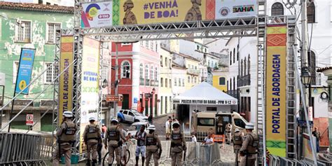 Portais De Abordagem Da Pol Cia Militar Refor Am Seguran A No Carnaval