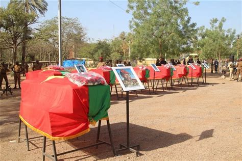 Inhumation Des Restes De Thomas Sankara Et Ses Compagnons Tu S Le