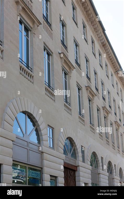 Paris, building 2 rue de la Chaussee d'Antin, building Rossini, architect Nicolas-Jacques ...