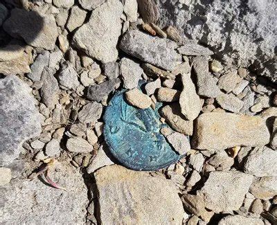 Ticia Verveer On Twitter Hiker Accidentally Discovers Ancient Roman