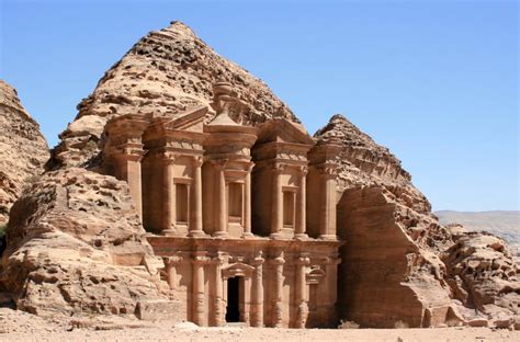 El Nuevo Y Enorme Tesoro De Petra Recortes De Oriente Medio