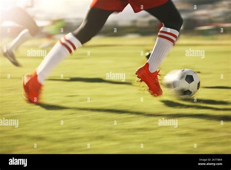 Soccer Player Dribbling Closeup Hi Res Stock Photography And Images Alamy