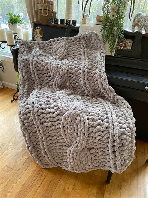 Chunky Knit Blanket Cable Knit Chunky Chenille Throw Blanket Hand