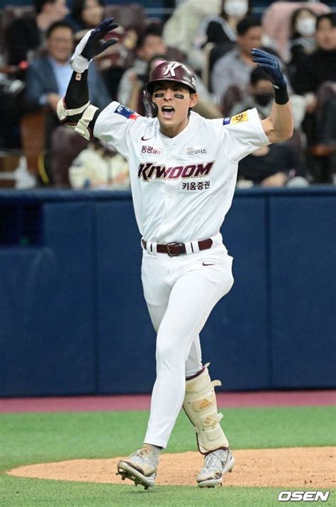 Kbo 역대 최고액 이정후 11억원 키움 2023시즌 연봉 계약 완료 머니투데이