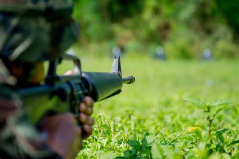 Combat Challenges of the M16 versus the AK-47 – SOFX