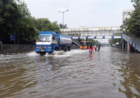 Poor Drainage Raised River Bed Added To Delhis Flood Woes