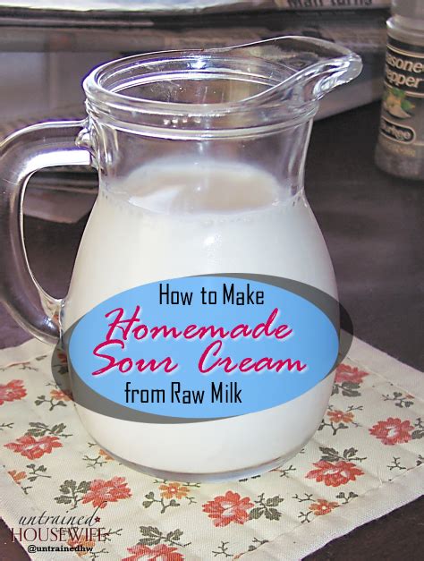 How to Make Homemade Sour Cream From Raw Milk