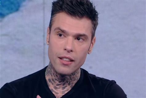 Fedez Riappare Sui Social Il Suo Messaggio Voci Di Licenziamento Per