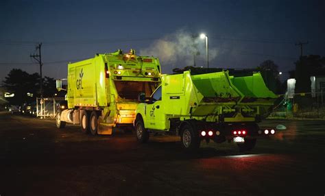 Peterbilt Heil Rear Load Garbage Truck Nick Thompson Flickr