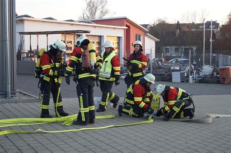 Wenn Der Narrenstadel Brennt Feuerwehr Probt Ernstfall