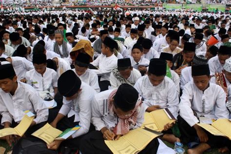 Sejarah Dan Makna Hari Santri Nasional KBK Kantor Berita Kemanusiaan