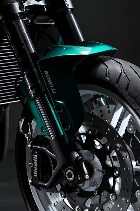 Benelli Tornado Naked Twin 500 MOTOMAG