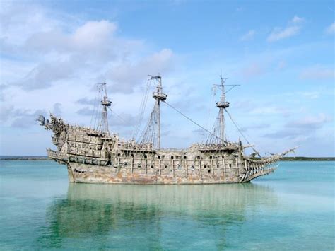 Épave de bateau de pirate dans les Caraïbes | #ExpérienceTransat ...