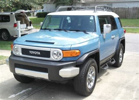 Sell Used 2011 Toyota Fj Cruiser Base Sport Utility 4 Door 40l In