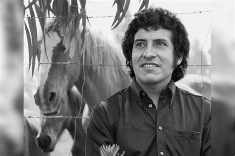 Víctor Jara canta su última canción gracias a la IA La Tercera